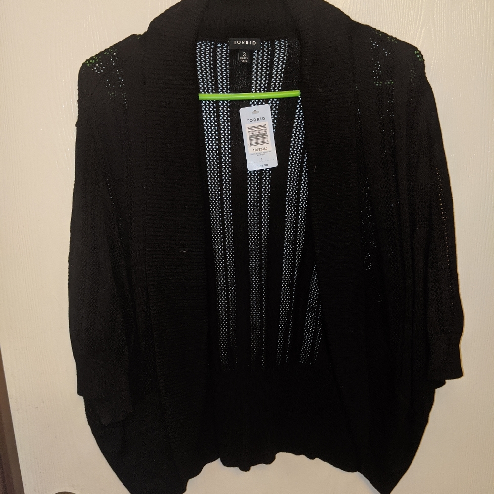 Torrid Size 3 Black Sweater/Shrug NWT
